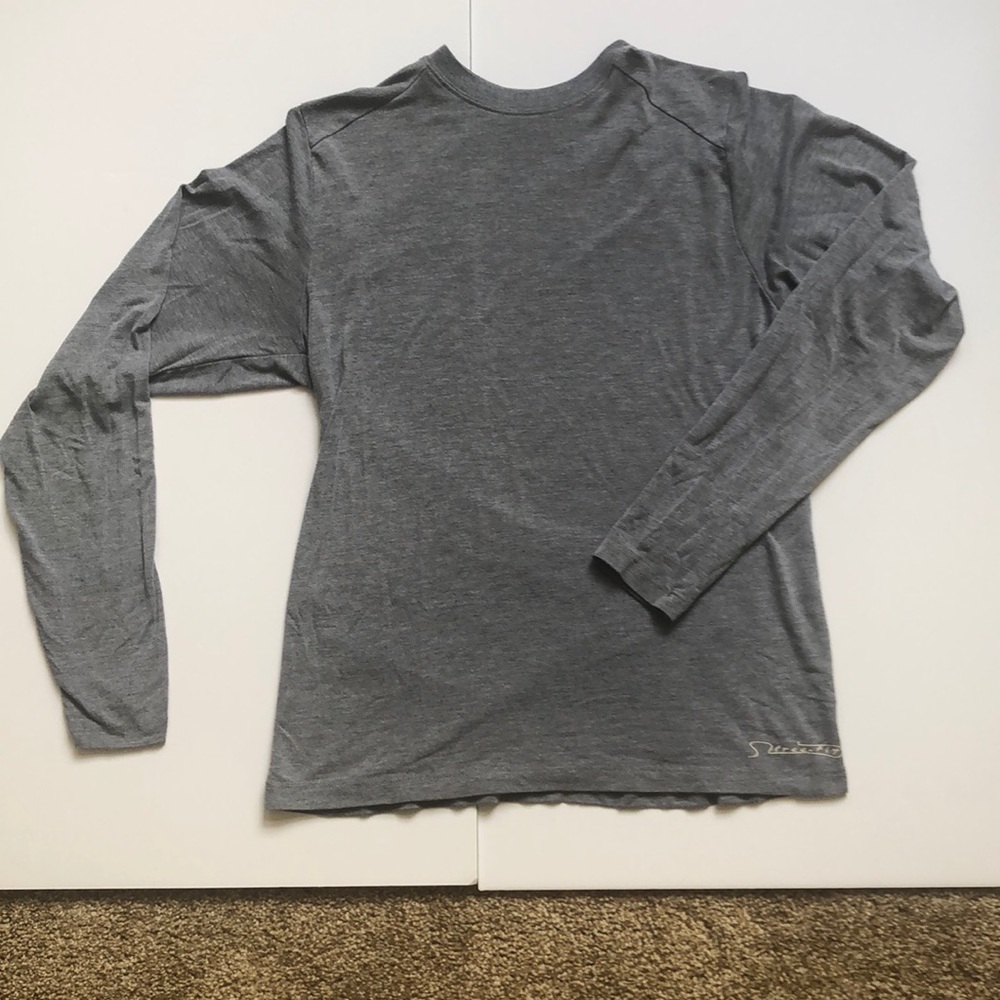 Free fly women’s t-shirt